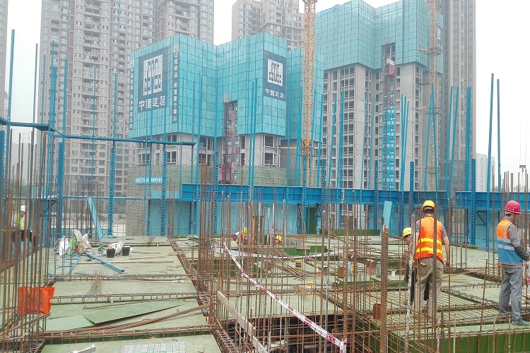 塑面模板施工周期受多种因素影响